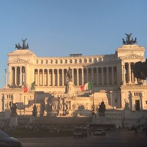 Meet your Posher, Avery